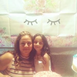 Meet your Posher, Nora